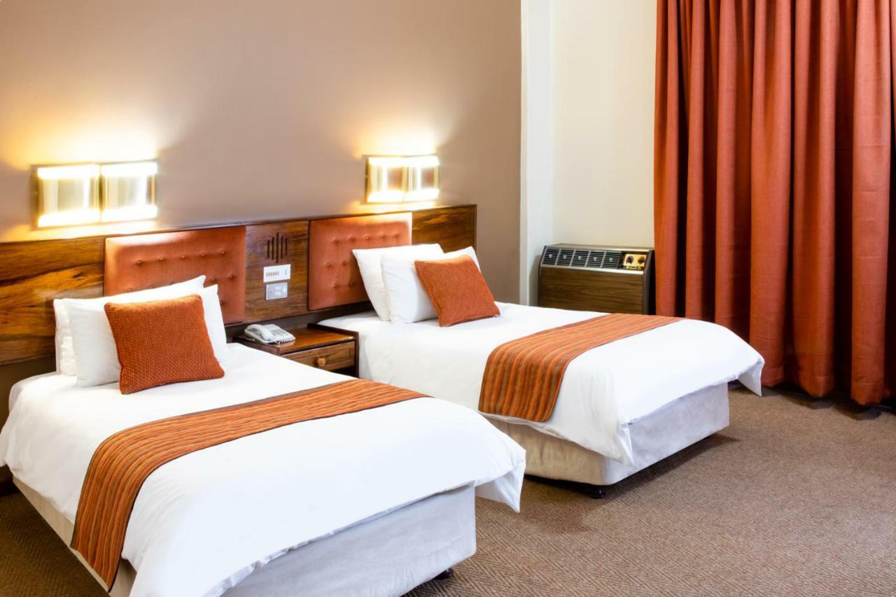 Elgro Hotel Potchefstroom Extérieur photo