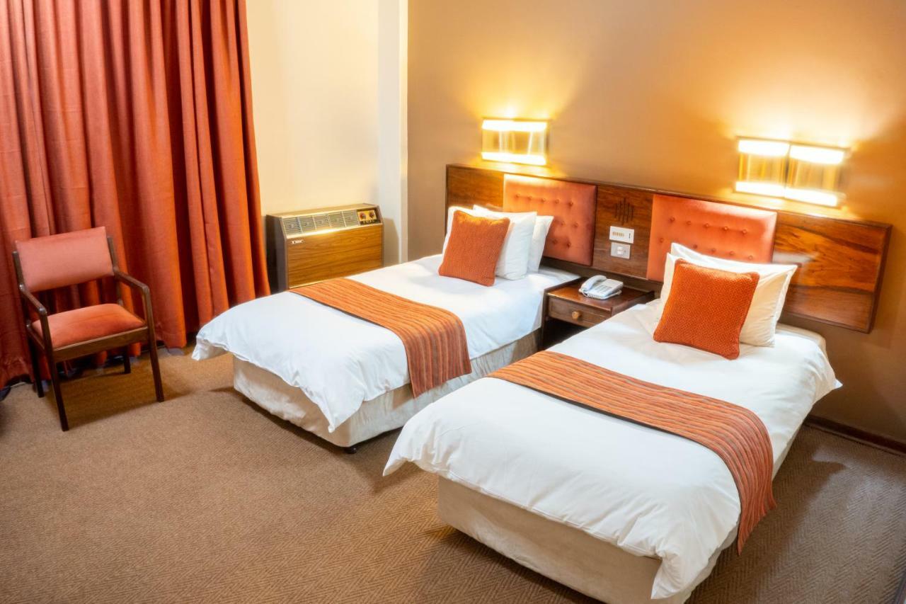 Elgro Hotel Potchefstroom Extérieur photo