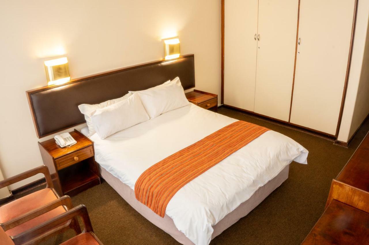 Elgro Hotel Potchefstroom Extérieur photo